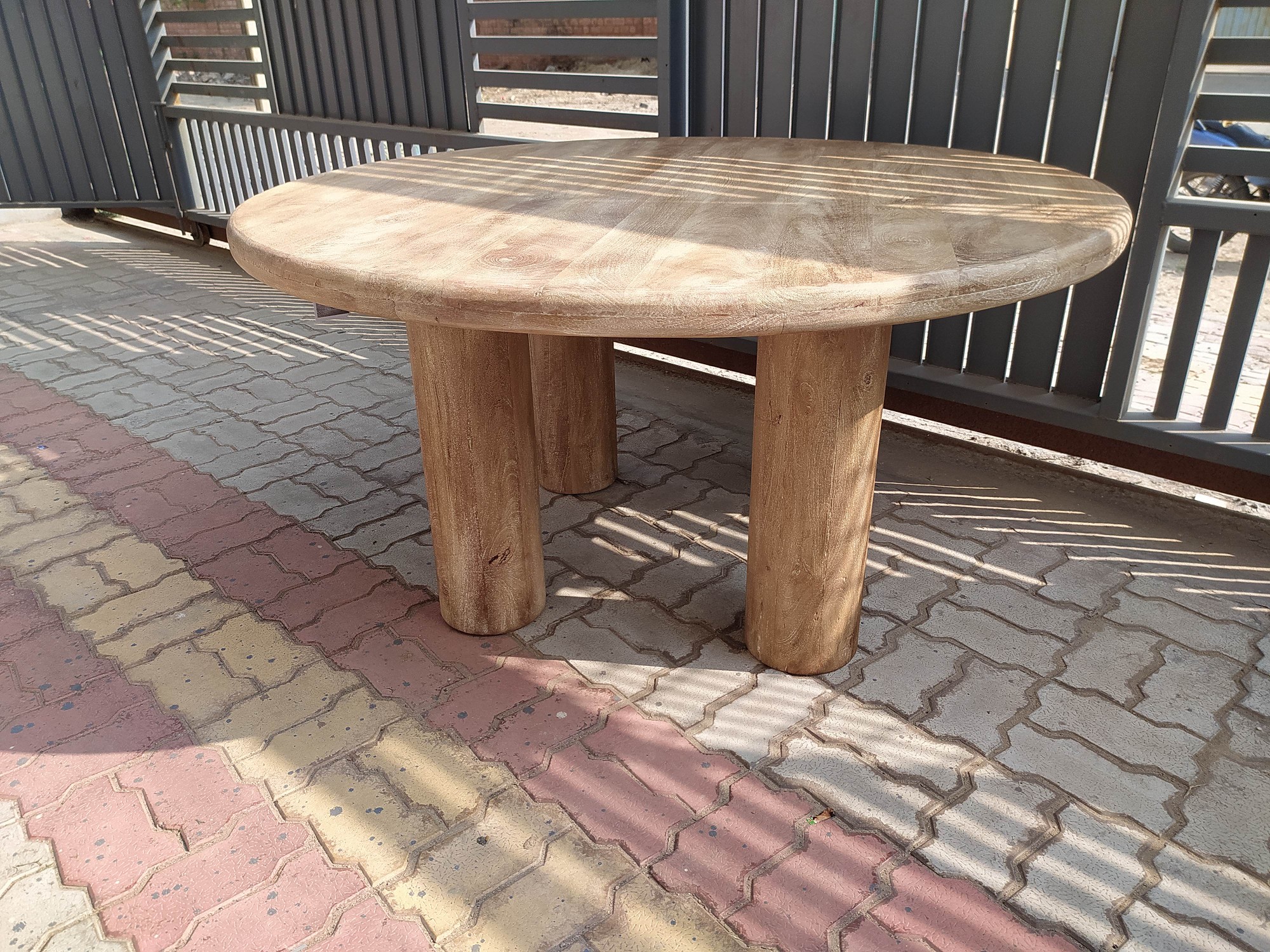 Esstisch 'Mildret' rund, aus Mangoholz, Ø 152 cm, H 78 cm von fischer's lagerhaus