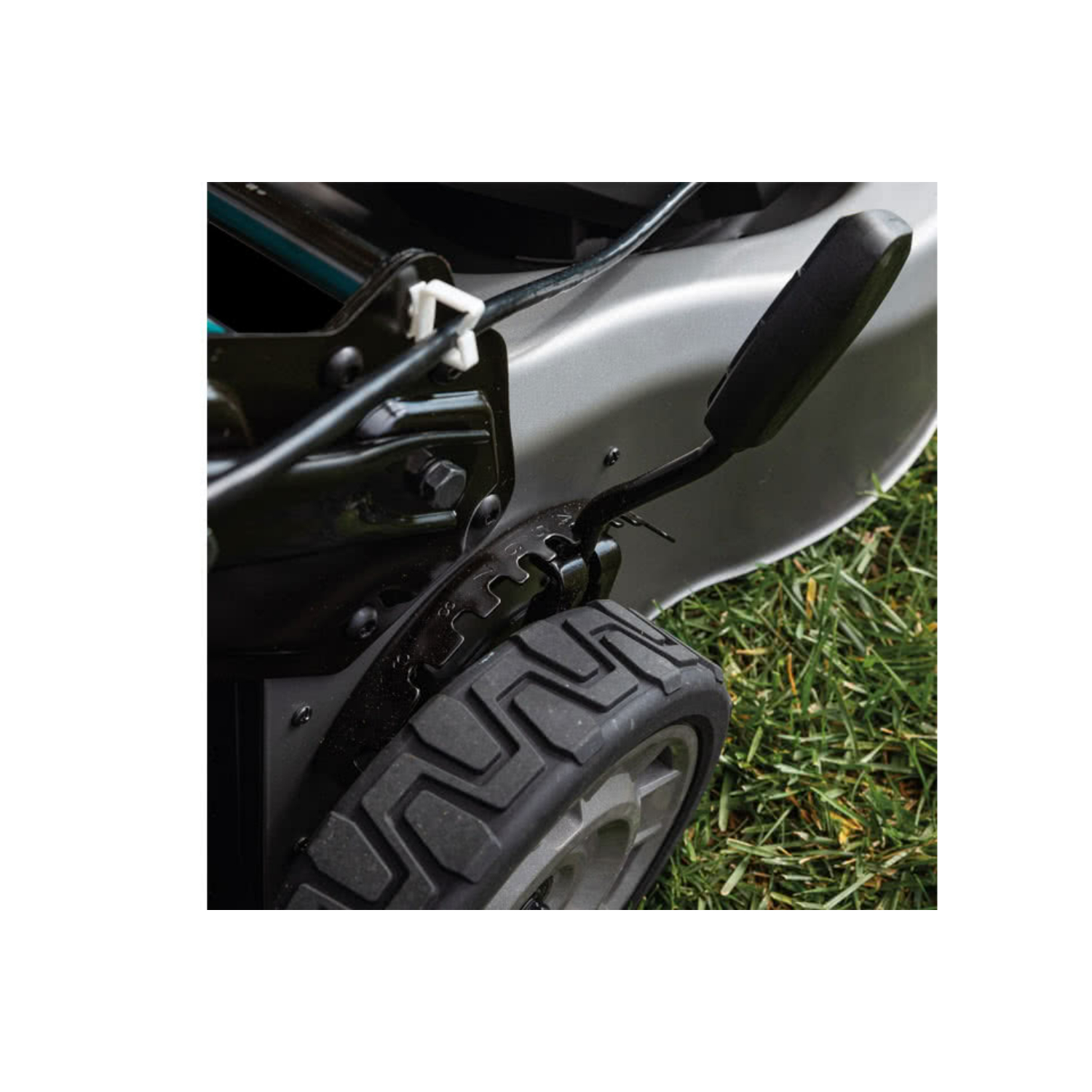 Makita DLM465Z (2X18V) Li-Ion Accu Grasmaaier body - 46cm - 60L - 1800 m²