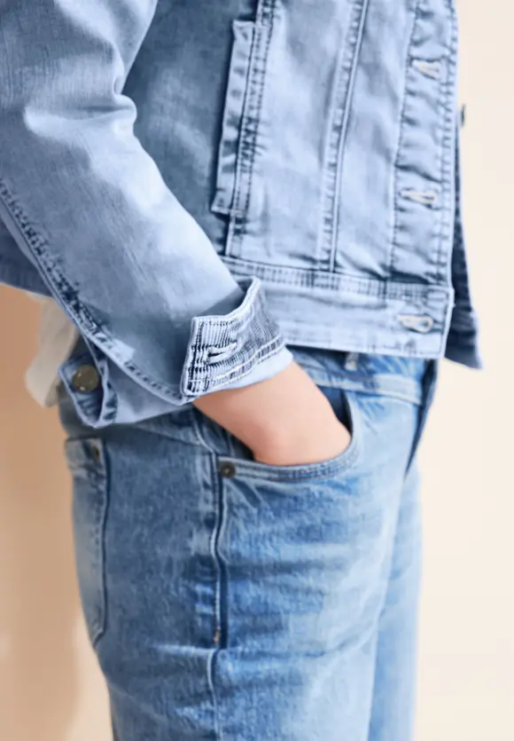 Hellblaue Jeansjacke - heavy bright bleach