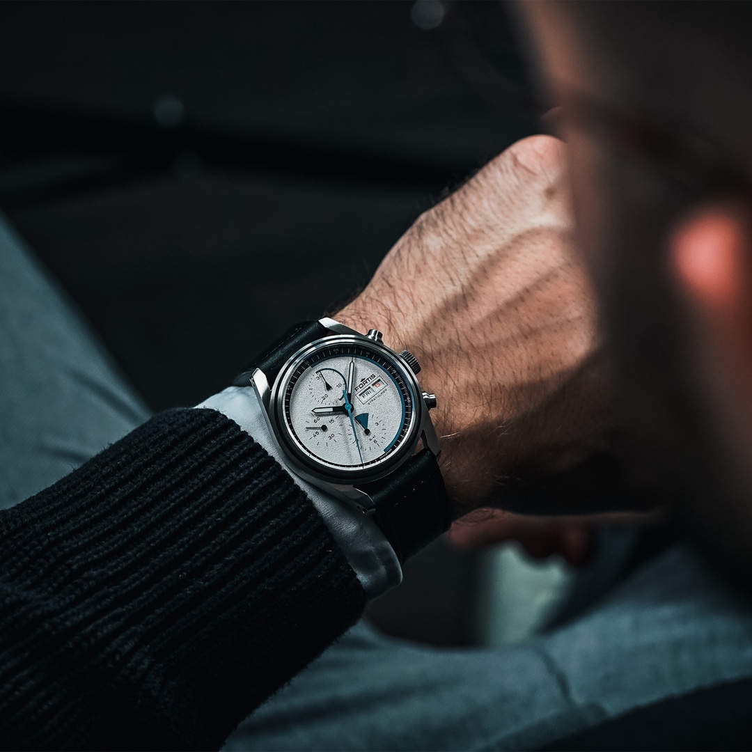 Fortis Stratoliner S-41 White Dust Aviator Strap