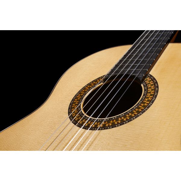 Alhambra 9PA w/Case