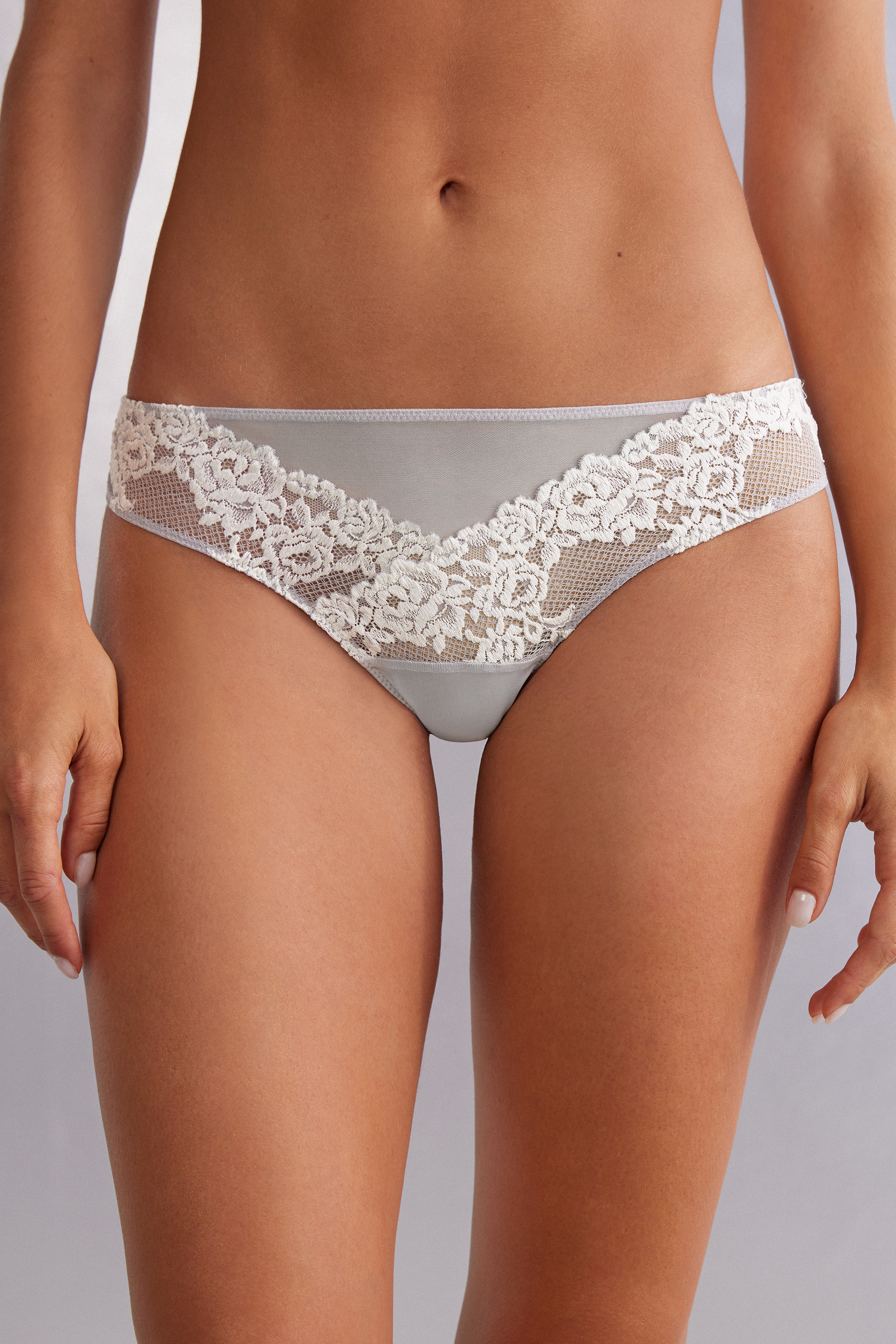 Lindas calcinhas brasileiras com estampa floral