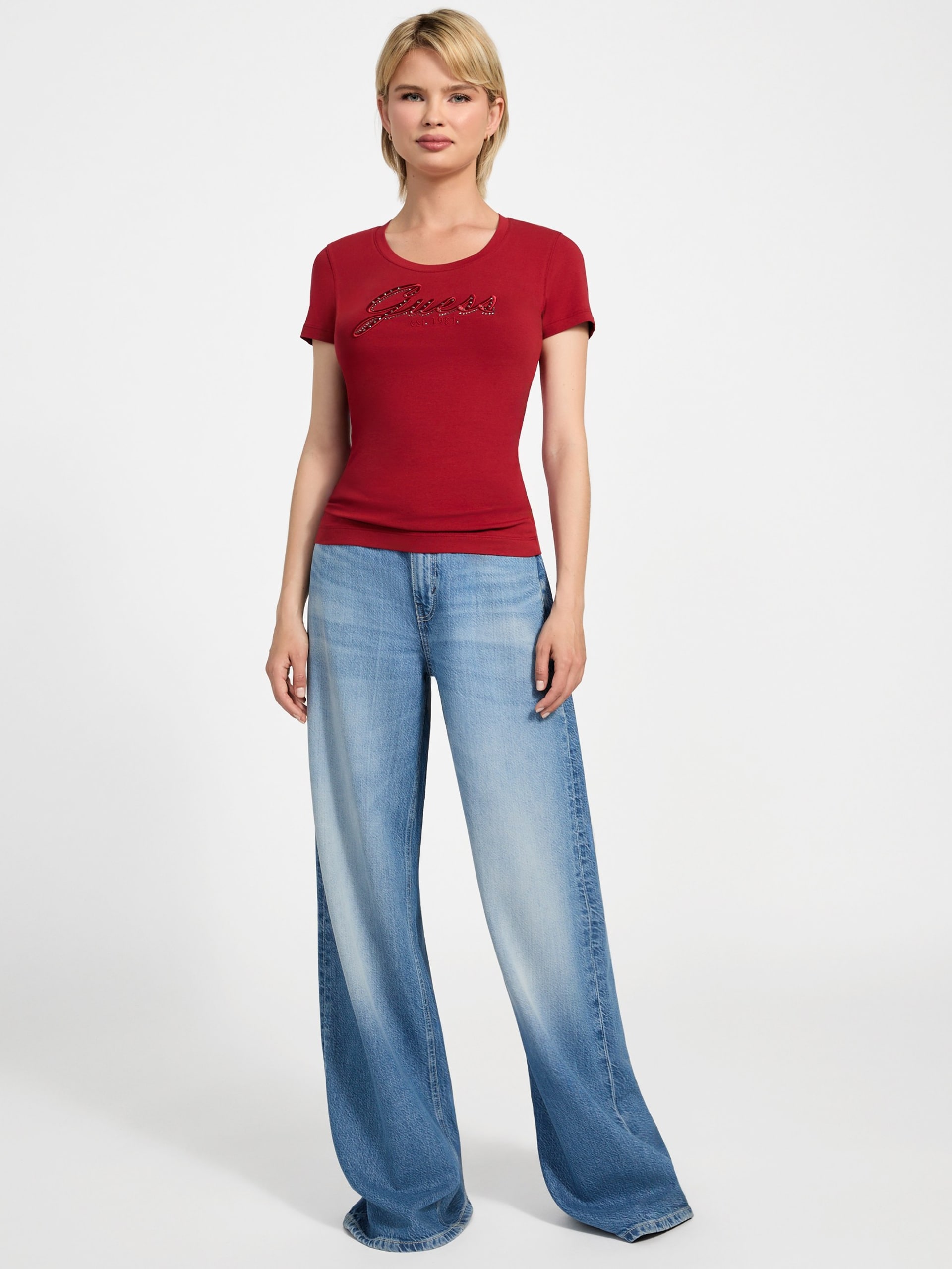 Camiseta Eco com Logo Bordado em Estilo Caligráfico