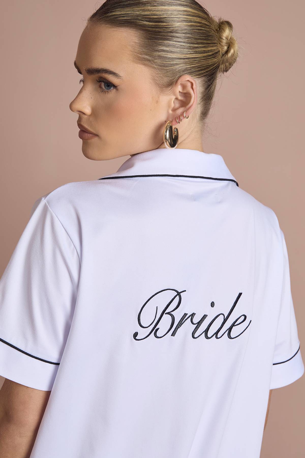 boohoo Ensemble Pyjama De Mariée 'bride' Brodé En Jersey Avec Haut À Manches Courtes Et Short