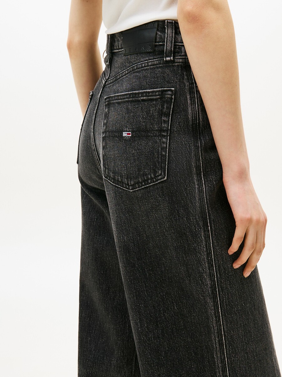 Calças jeans Tommy Jeans<br>Calças jeans largas e de cintura alta