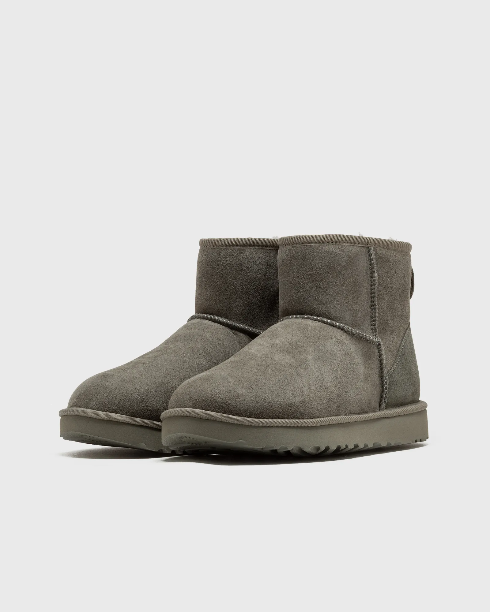 UGG WMNS CLASSIC MINI II