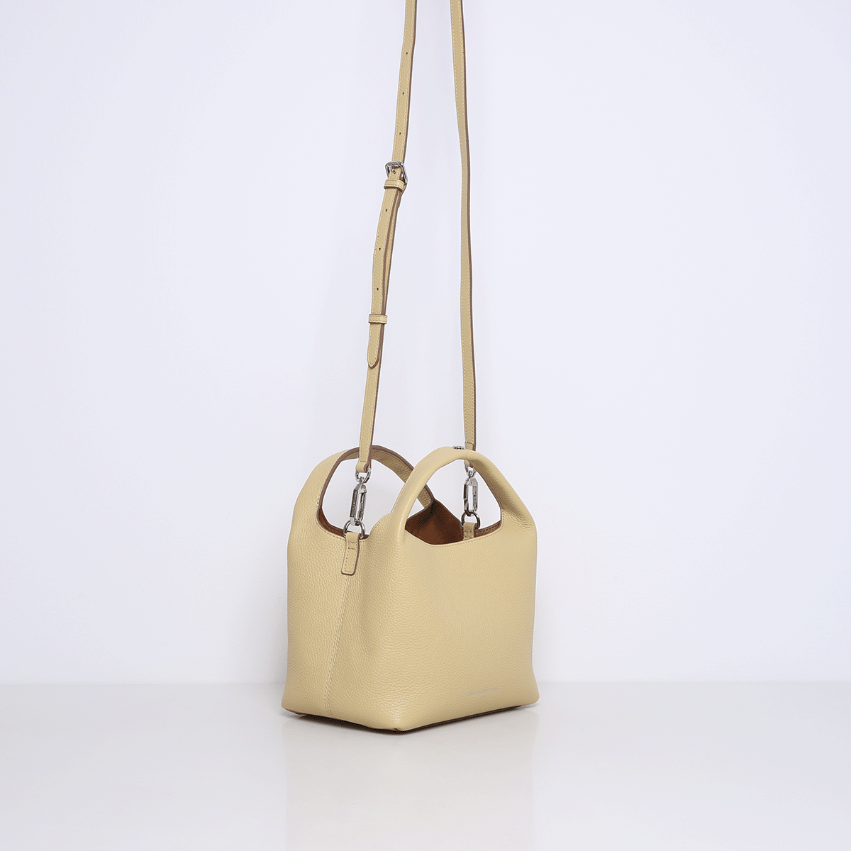 DAISY | BUTTER