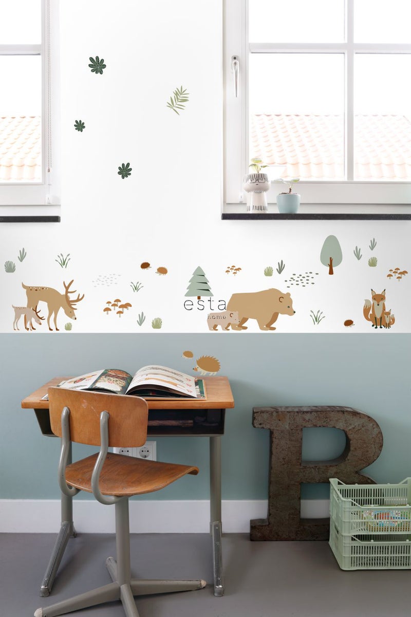 ESTAhome Muursticker Bos met Bosdieren Beige en Mintgroen - 47,5 cm x 66 cm - 156104