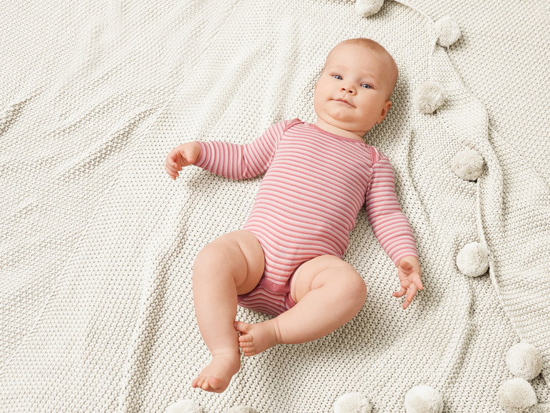 2 baby rompertjes