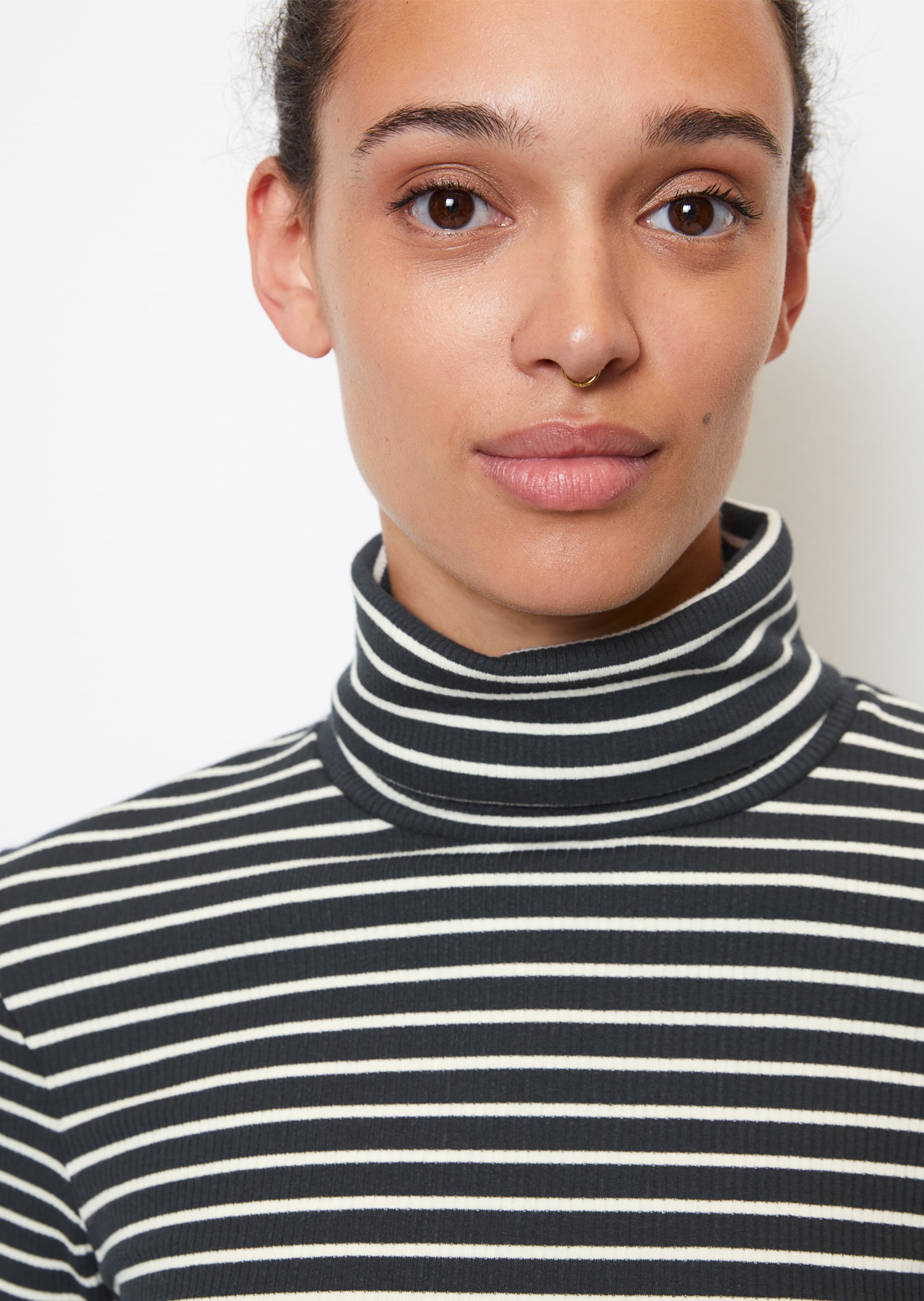 Rollkragen-Longsleeve shapedmit TENCEL™ Modal