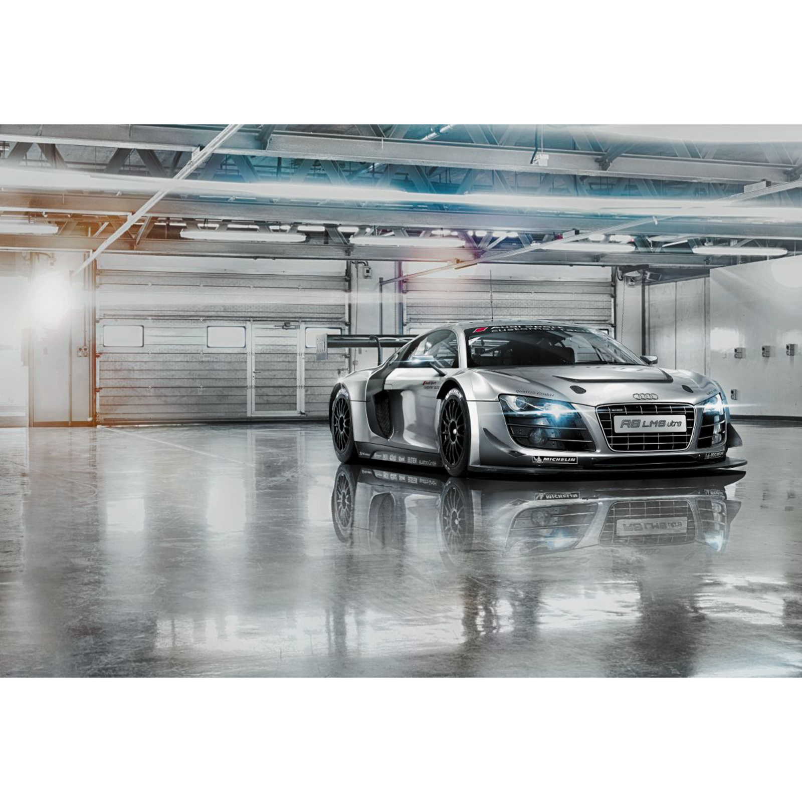 Papier-Fototapete AUDI R8 LE MANS - grau - 368x254 cm