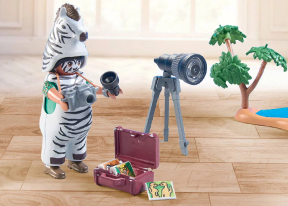 PHOTOGRAPHE AVEC DEGUISEMENT ET ZEBRES -71295
