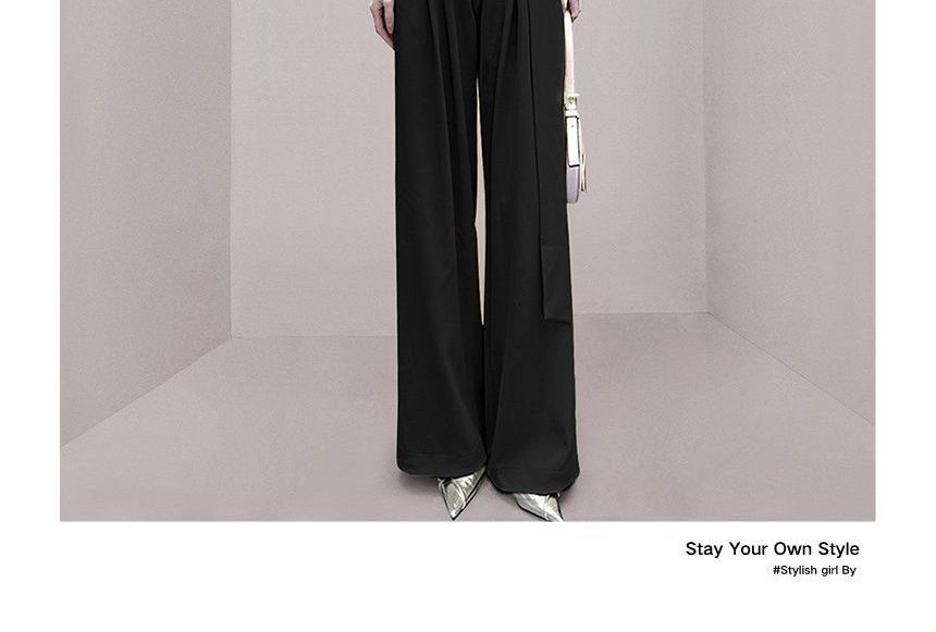 Aurora - Jumpsuit met V-hals en wijde pijpen en kapmouwen