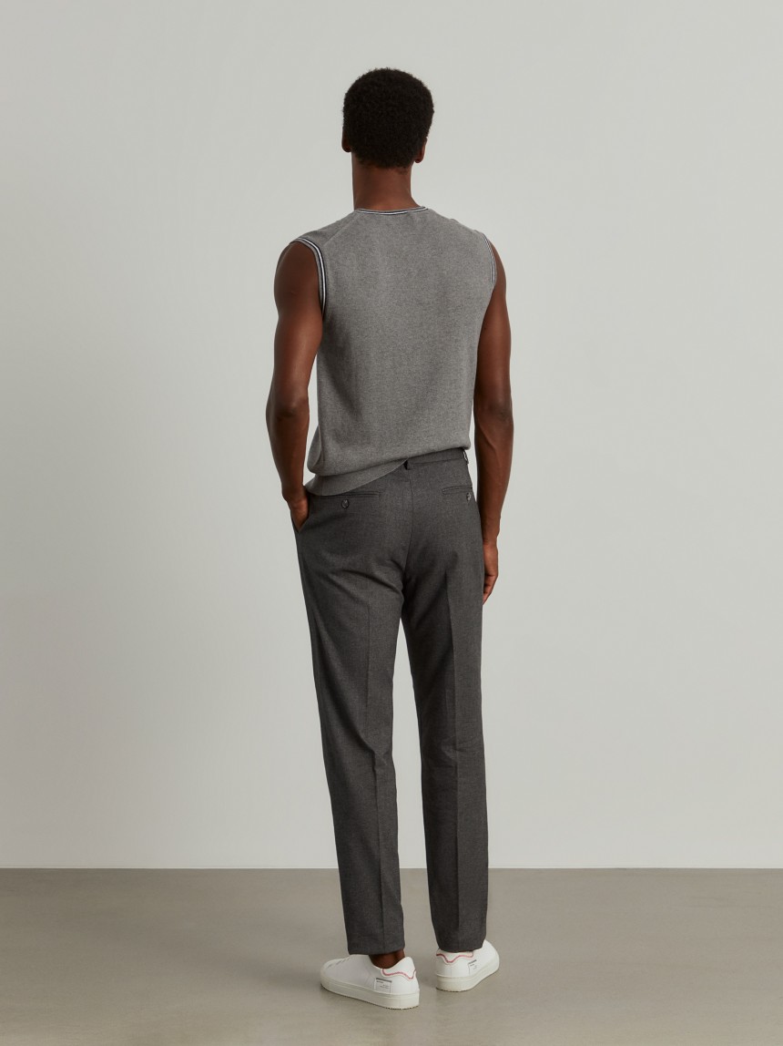 Calças chino regular fit com cordão