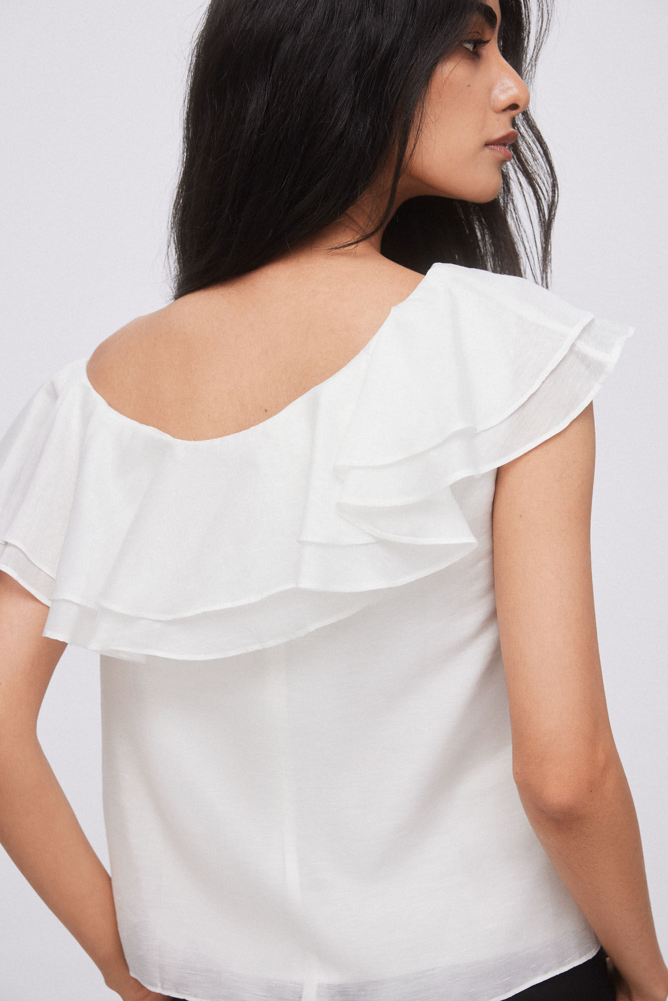 Top ombro a ombro com babados - Branco