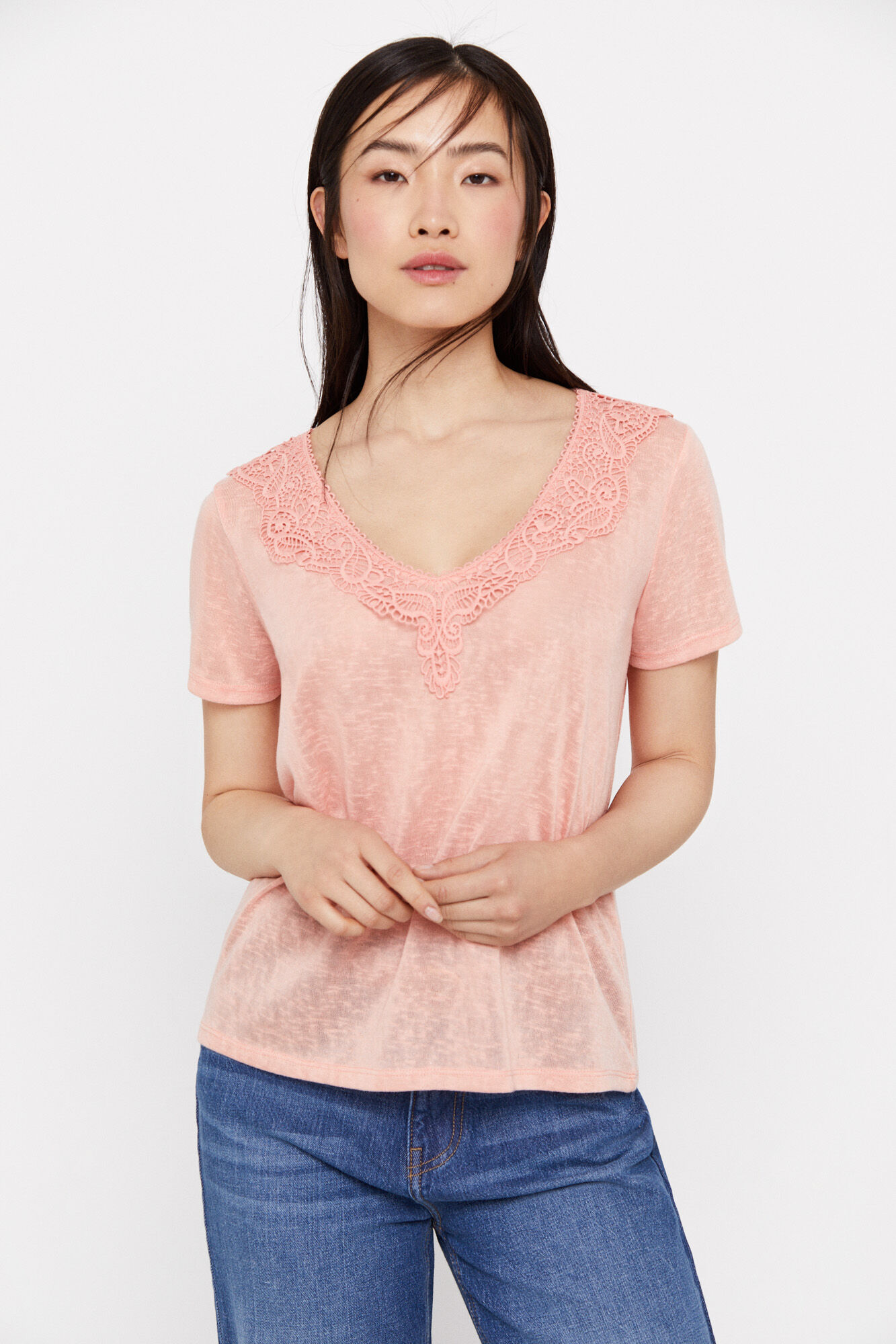 Camiseta efeito linho guipur - Coral