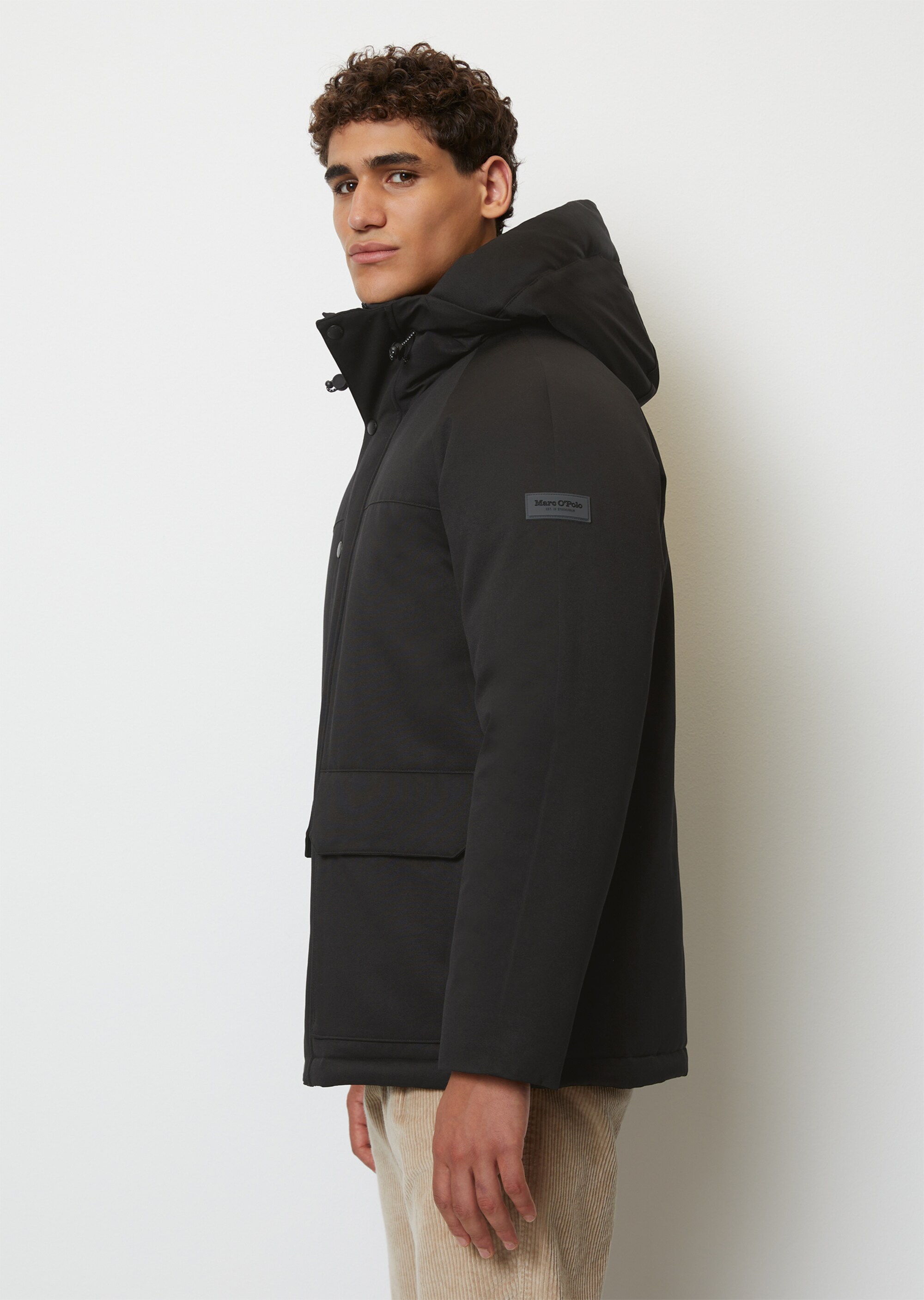 Kapuzen-Jacke regularmit Wattierung von Unifi REPREVE®