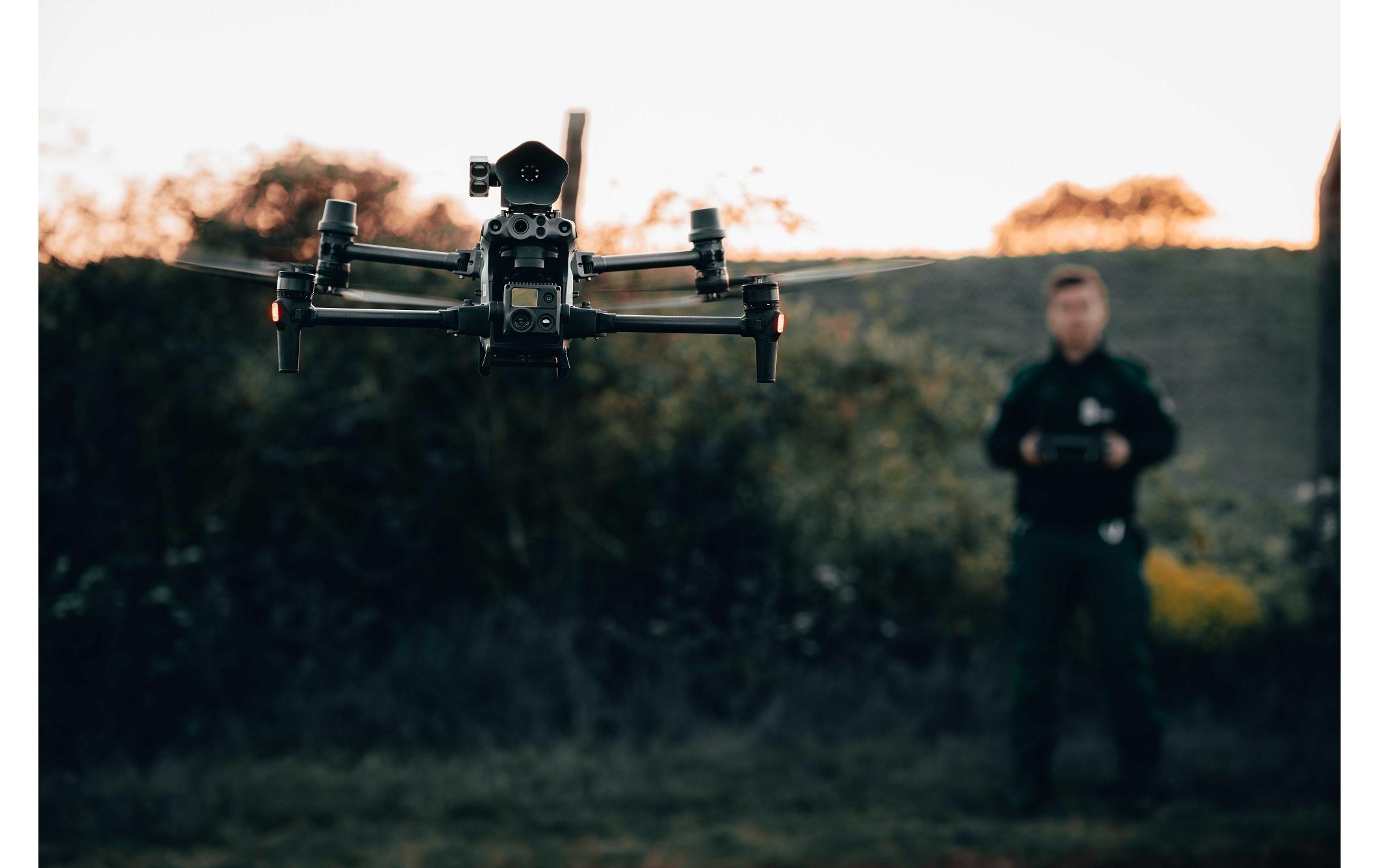 DroneControl FirstResponder V2 1 Jahres Lizenz<br>Verschlüsselte Peer-to-Peer-Live-Streaming- und Fernsteuerungssoftware für Notdienste