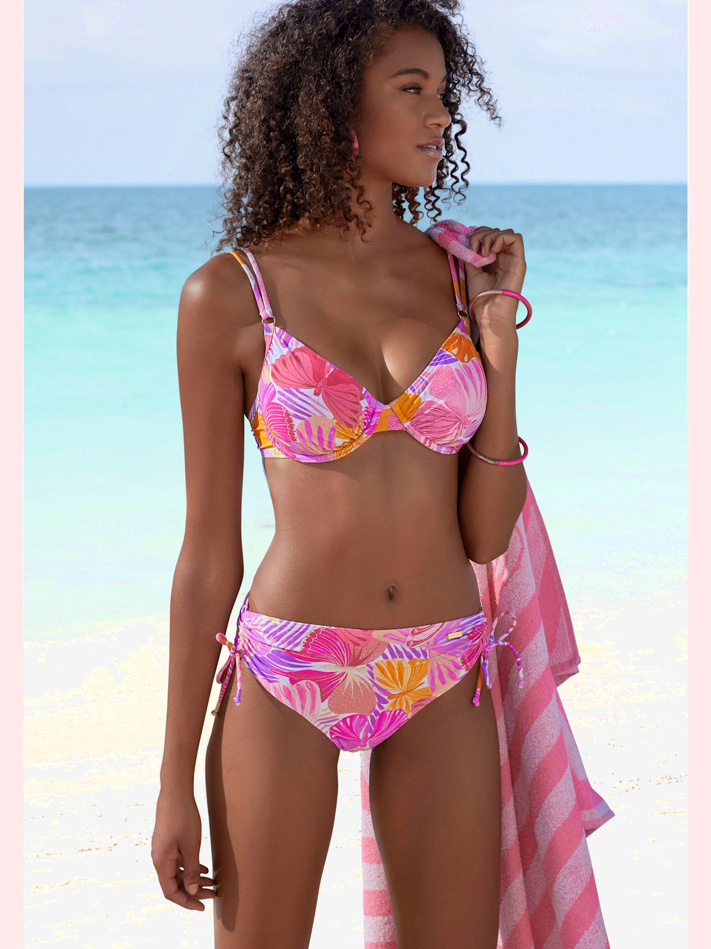 Bas de maillot de bain motif papillons – chaque pièce est unique