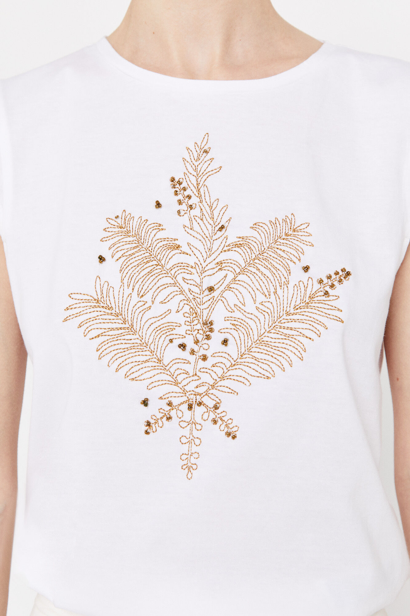 Camiseta com babados bordados - Branca