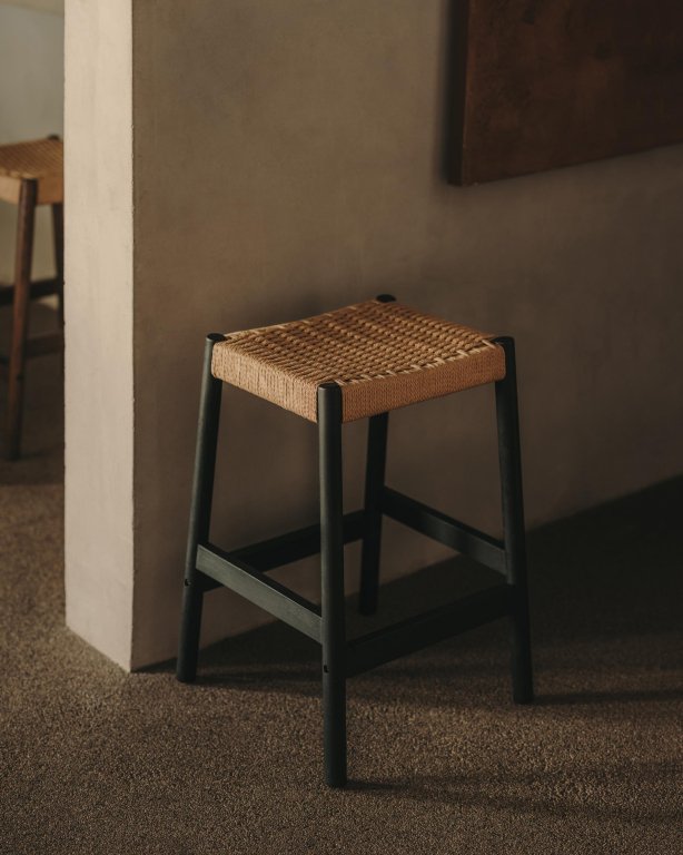 Kave Home Yalia barkruk 65 Zwart