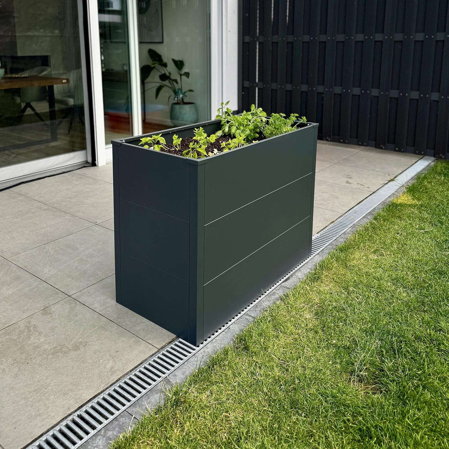 Metzler Hochbeet für den Garten oder Balkon – Stahl in Anthrazit | Witterungsbeständiges Metall-Gartenbeet, Pflanzenbeet, Blumenhochbeet | 100 x 50 x 77 cm