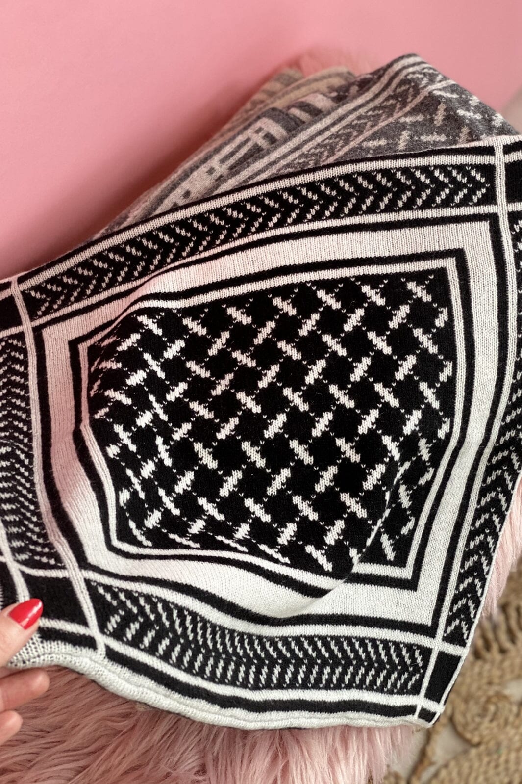 Lala Berlin Cushion Trinity Classic nero alabastro