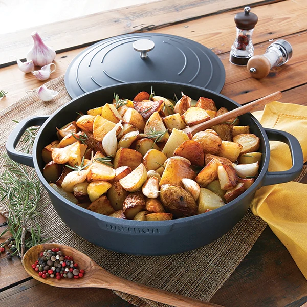Cocotte légère basse ronde en fonte d'aluminium 28 cm 4,1 L coloris no