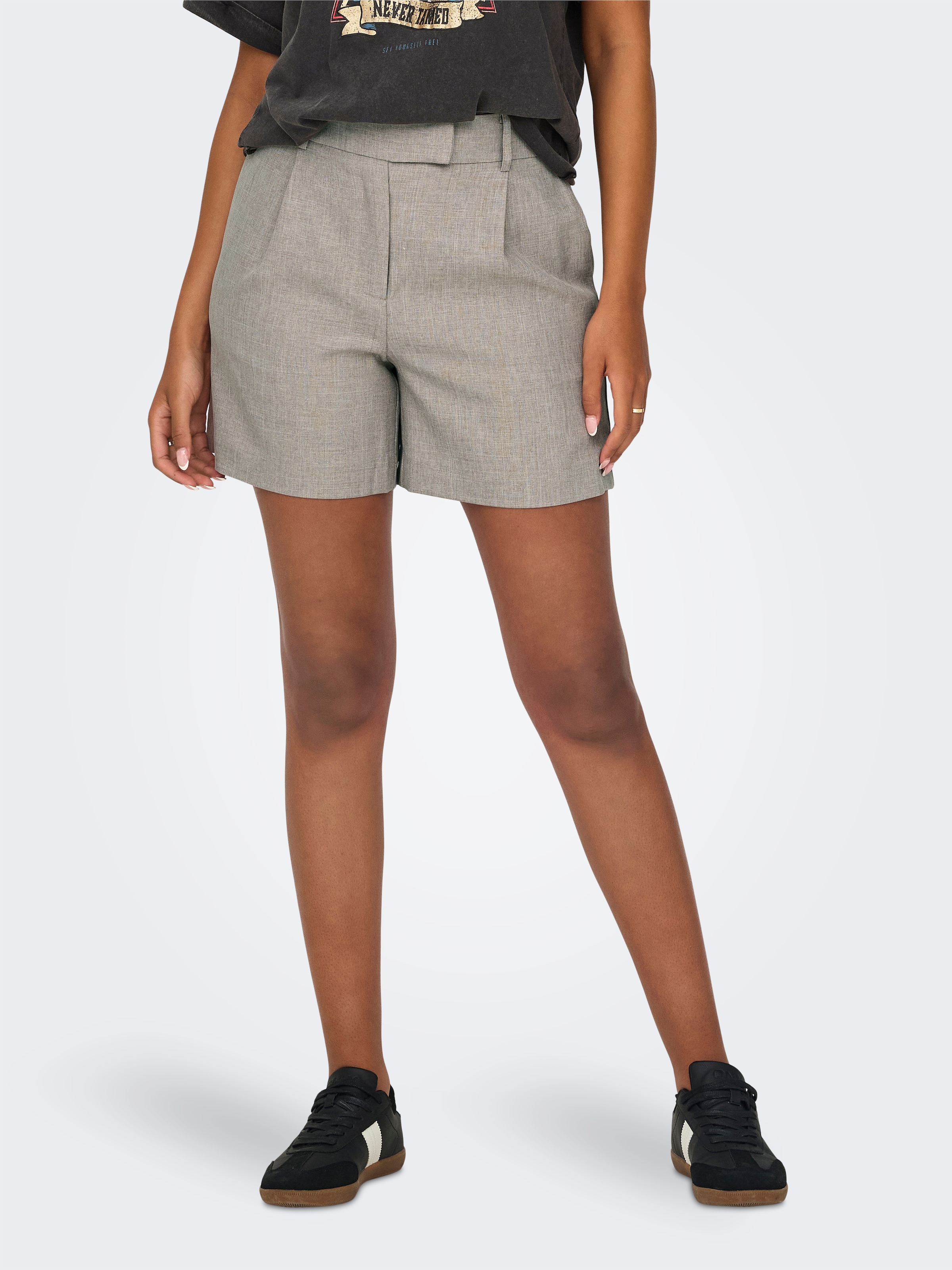 ONLY Shorts »ONLLINDA – Shorts mit hoher Taille und weitem Beinschnitt«  unifarben, modisch, weit, Polyester