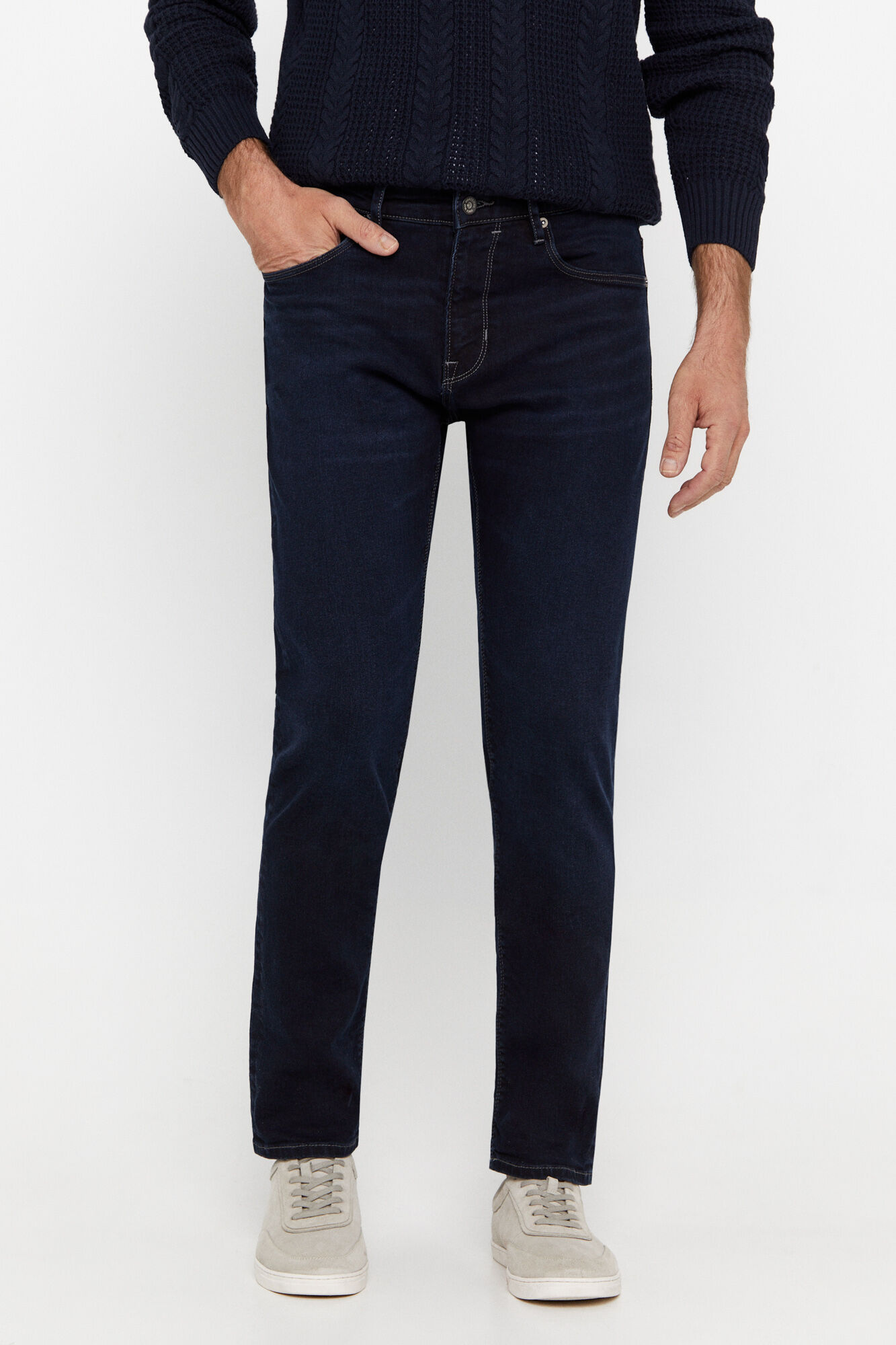 Calça jeans slim fit dinâmica - Azul escuro