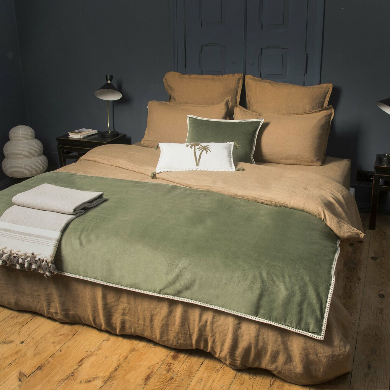 Febronie Housse de coussin velours Ella vert kaki