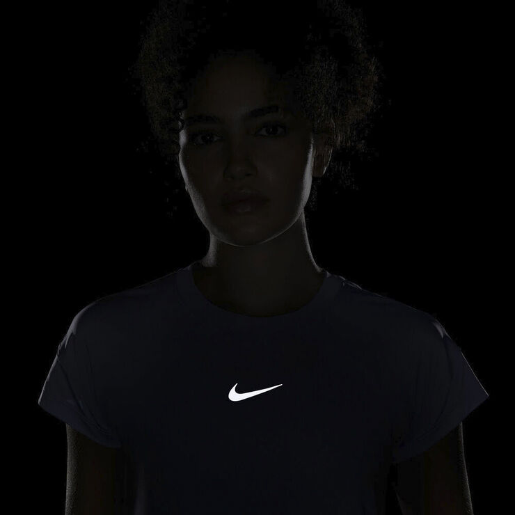 Nike Dri Fit Run Division Lobe T Shirt Lilla