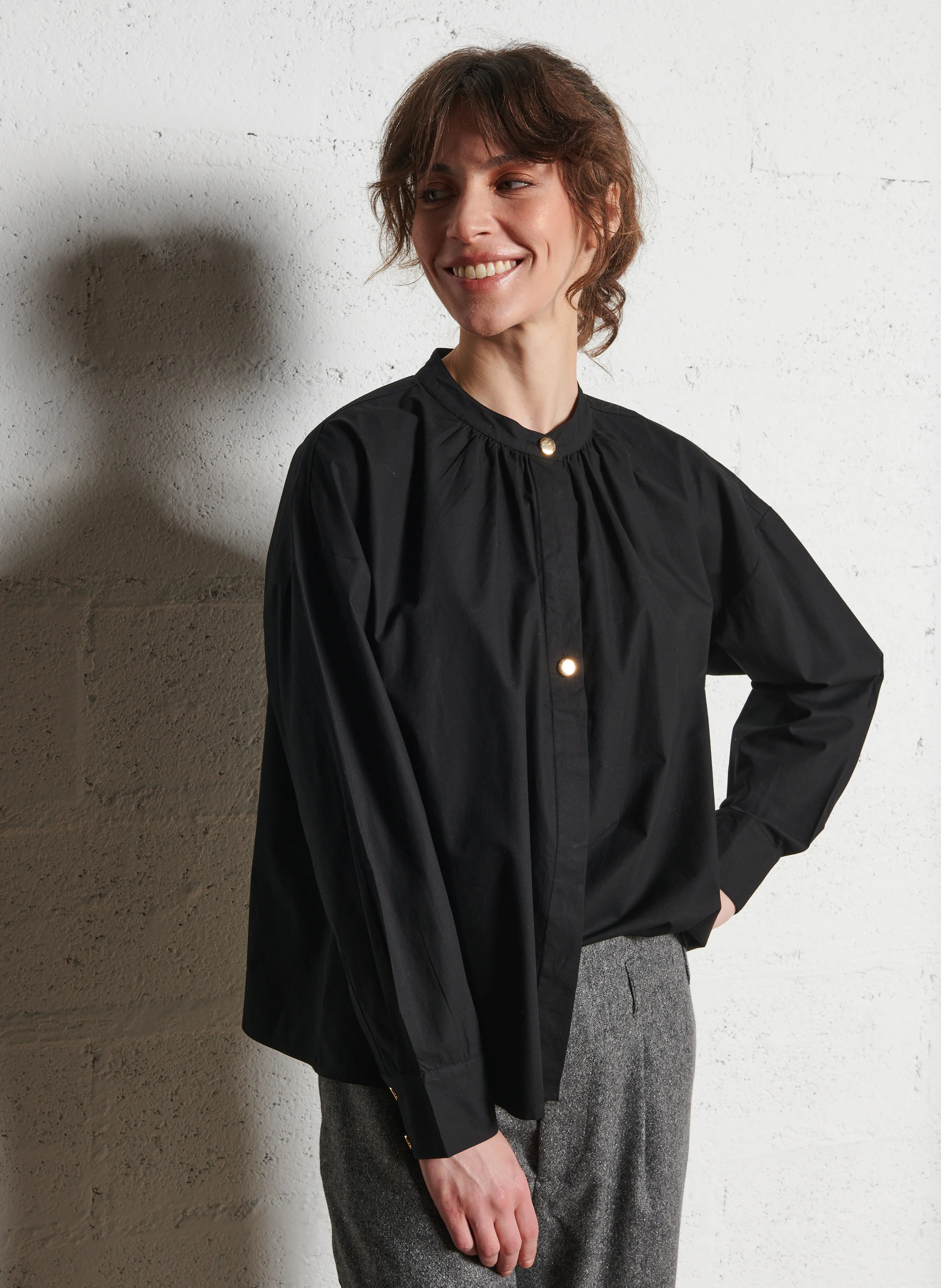ALFRED - Chemise ample col rond en coton | Noir