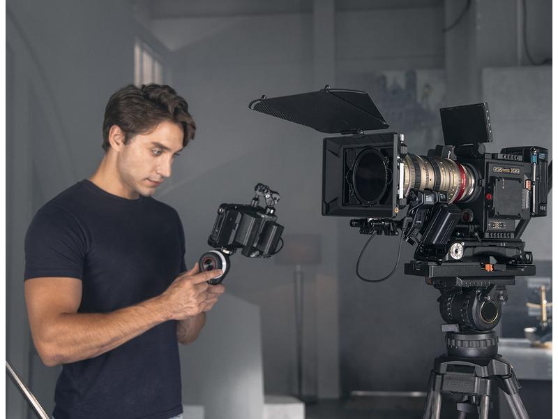 Smallrig MagicFIZ Wireless Follow Focus Two Motor Kit Präziser und latenzarmer Follow Focus für Videoaufnahmen