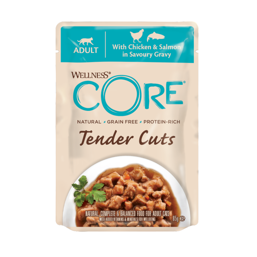 Sachê de 85g de Wellness Core Tender Cuts de frango e salmão ao molho para gatos