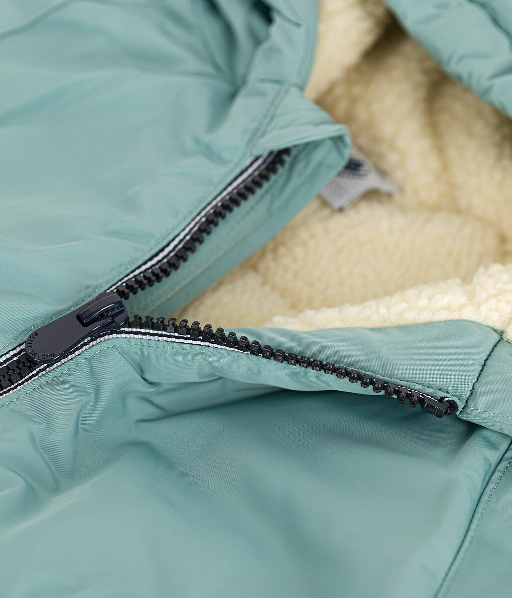 PEQUENO BARCO<br>Parka com boné