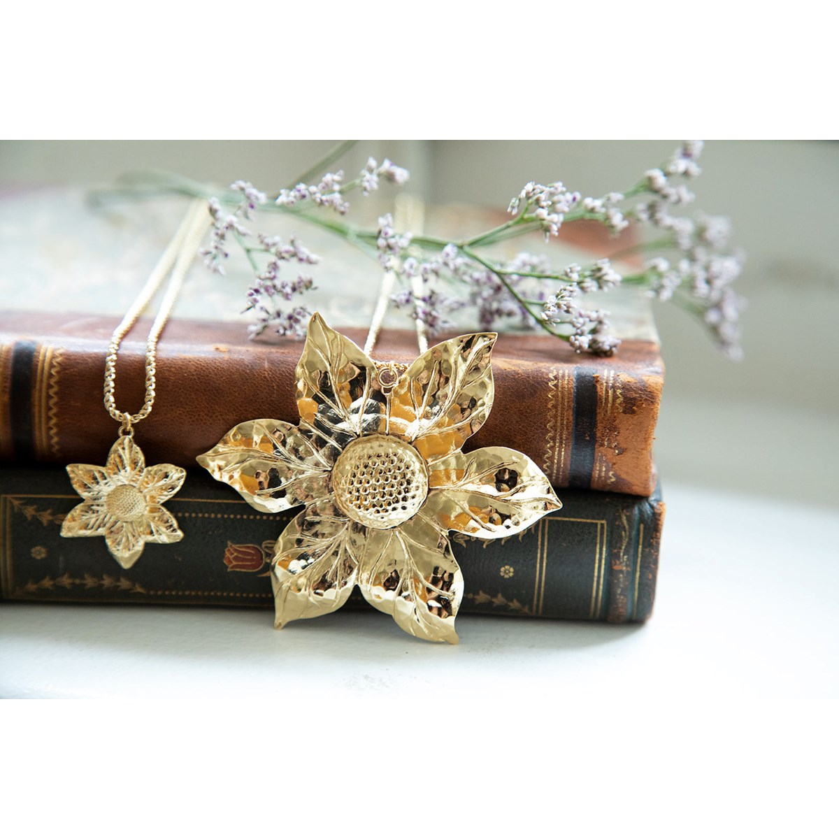 collier fleur doré à l'or fin - HESPÉRIS