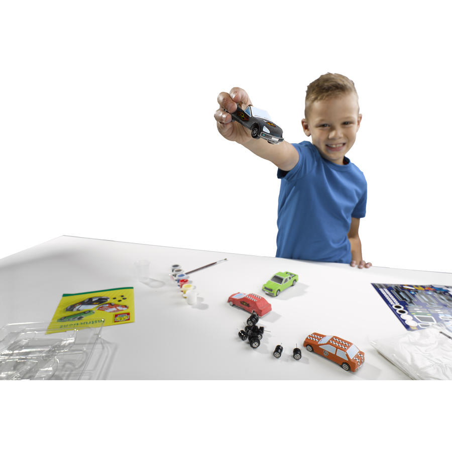SES Creative® Autos gießen und anmalen