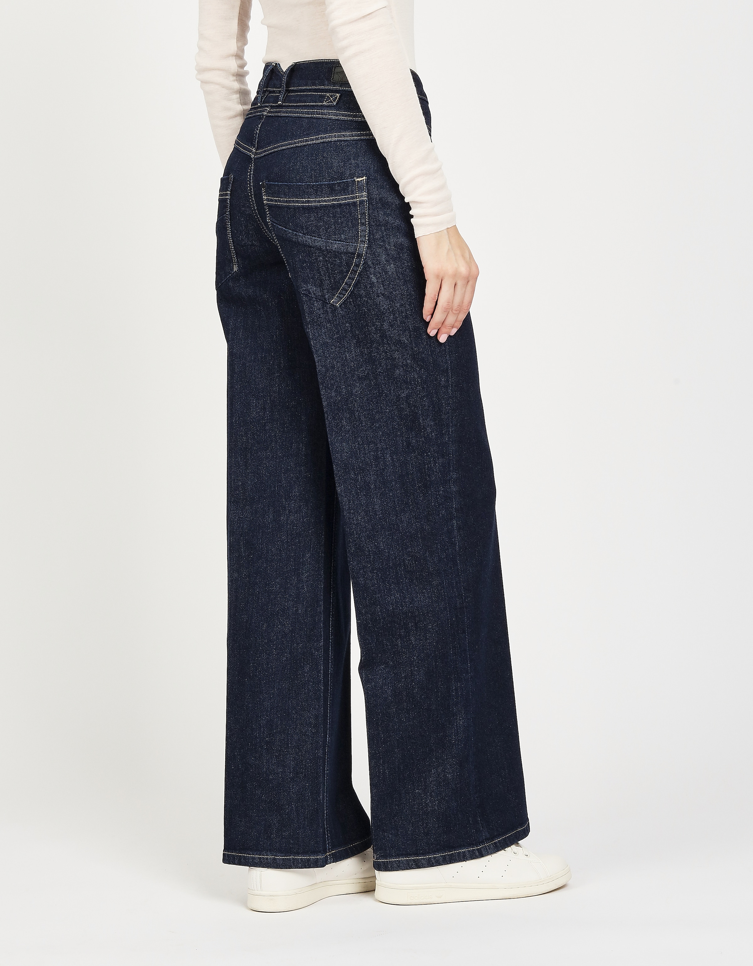 GANG Weite Jeans »94MEDINA WIDE« mit Knopfverschluss - angelehnt an die Amelie Wide