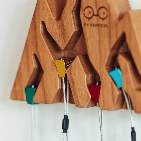 Nouveautes escalade alpinisme YY VERTICAL KEY HOLDER MOUNTAIN
