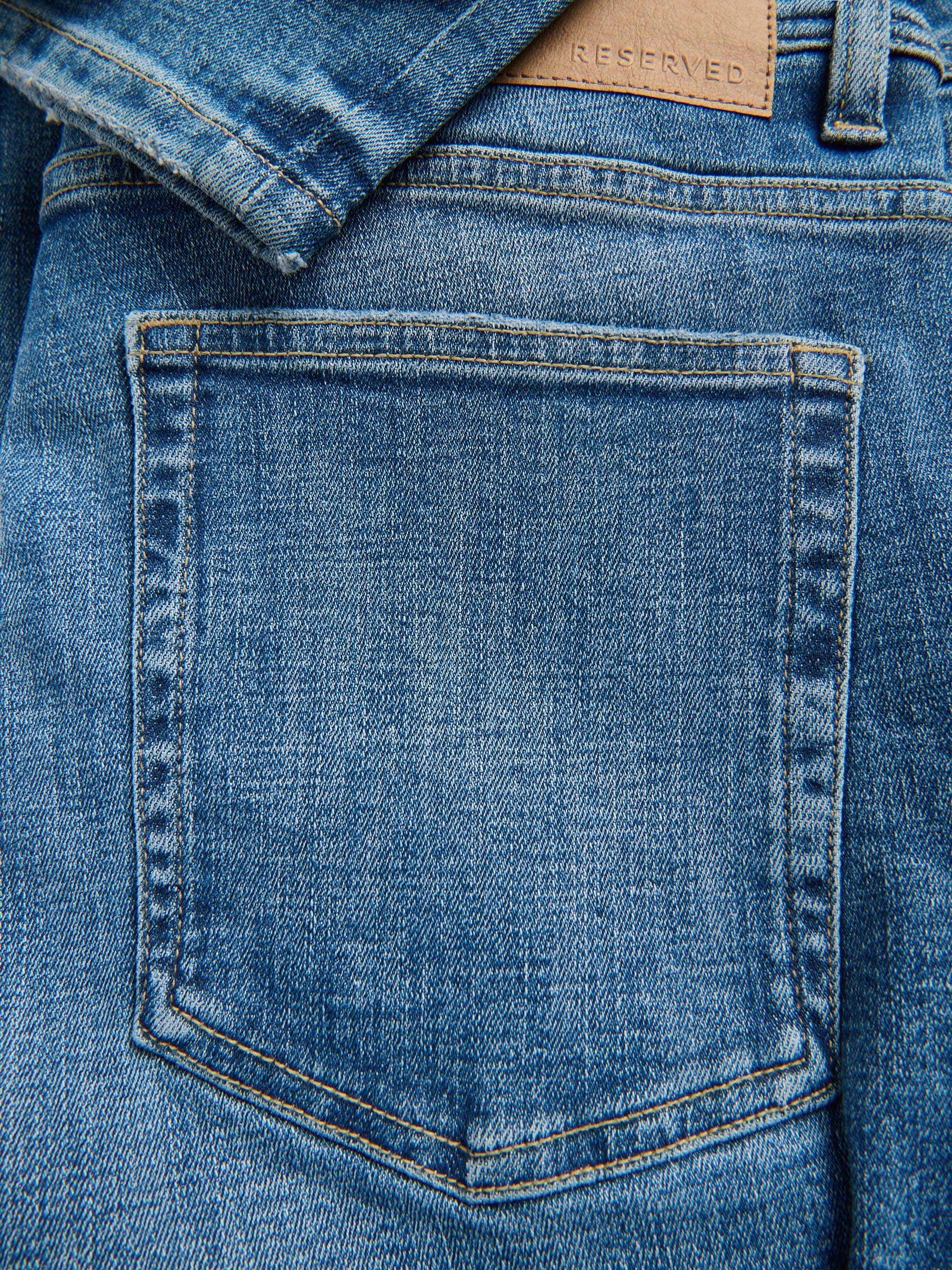 Jeans im Slim-Fit mit Wascheffekt