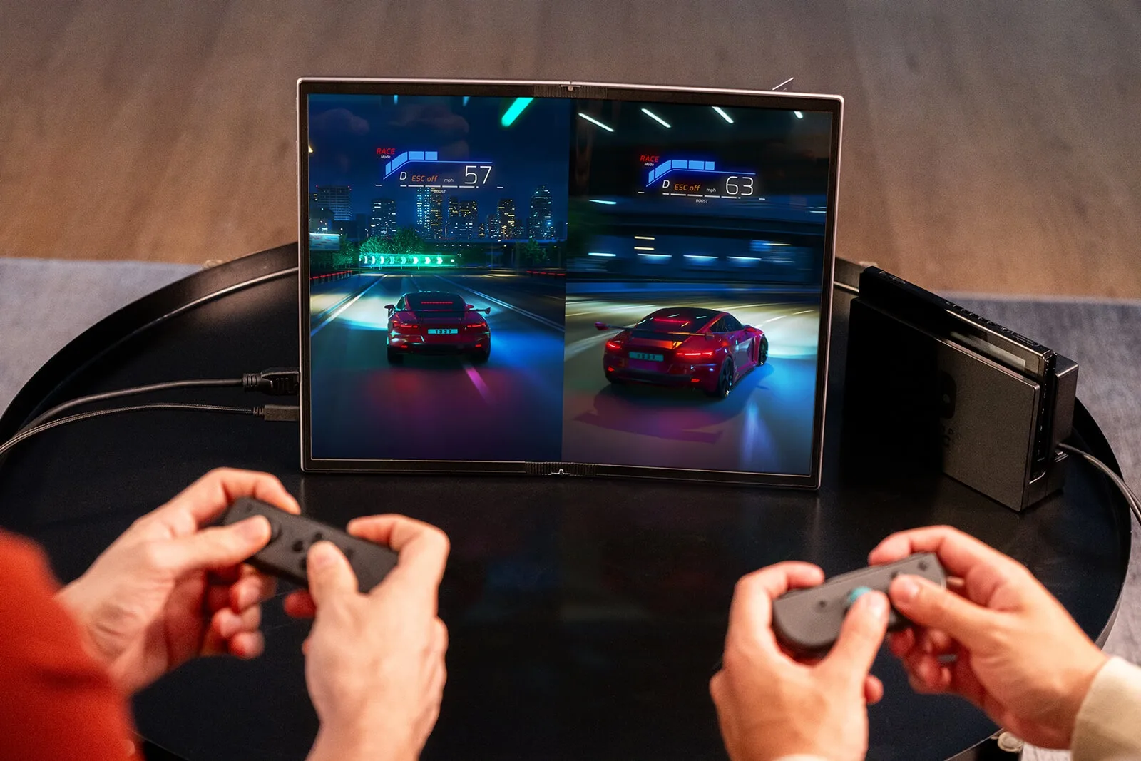 Asus ZenScreen Fold OLED MQ17QH Écrans de bureau et professionnels