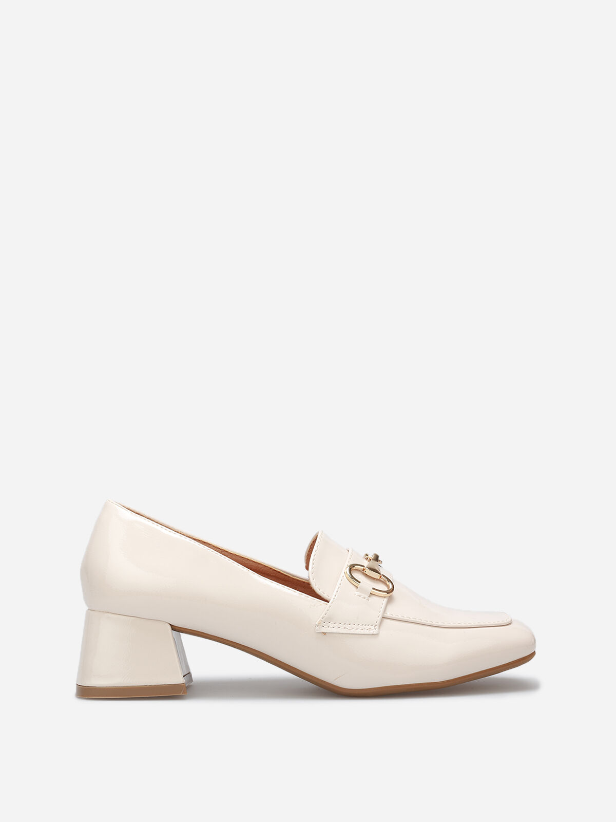 Mocassins vernis à talon et mors doré- Beige