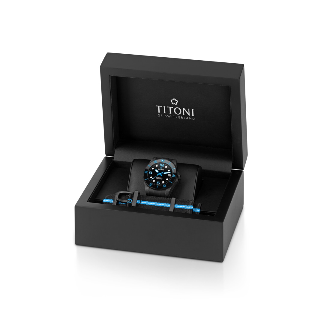 Titoni Seascoper 600 CarbonTech Manufacture Chronometer
