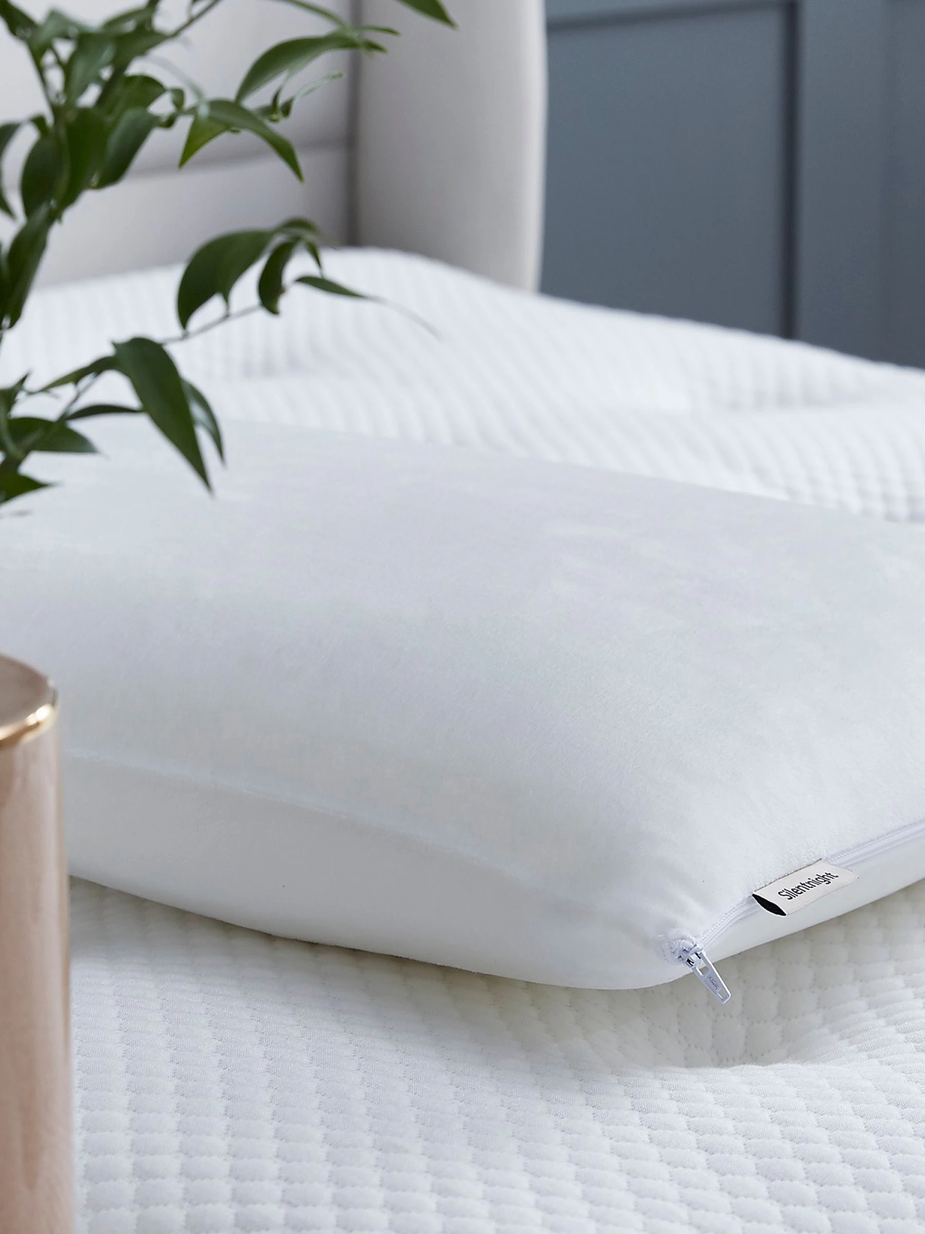 Silentnight Impress luxe kussen van geheugenschuim - Stevig
