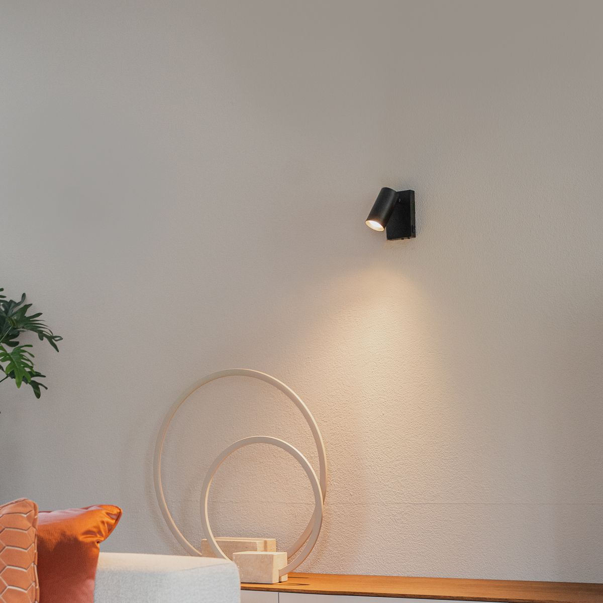 Moderne wandlamp zwart verstelbaar met schakelaar - Jeana Luxe