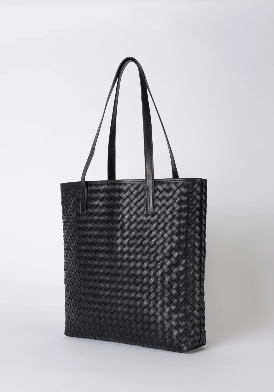 O My Bag Leder-Shopper Georgia Woven Classic Leather Black