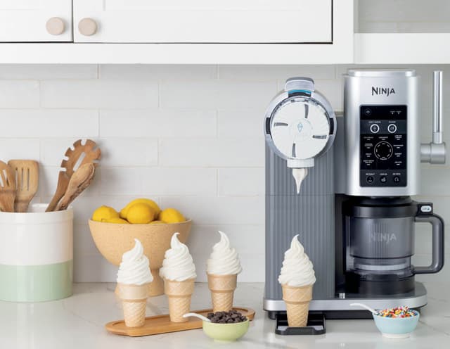 Ninja Swirl fra CREAMi ismaskine NC701EU (platinsølv)