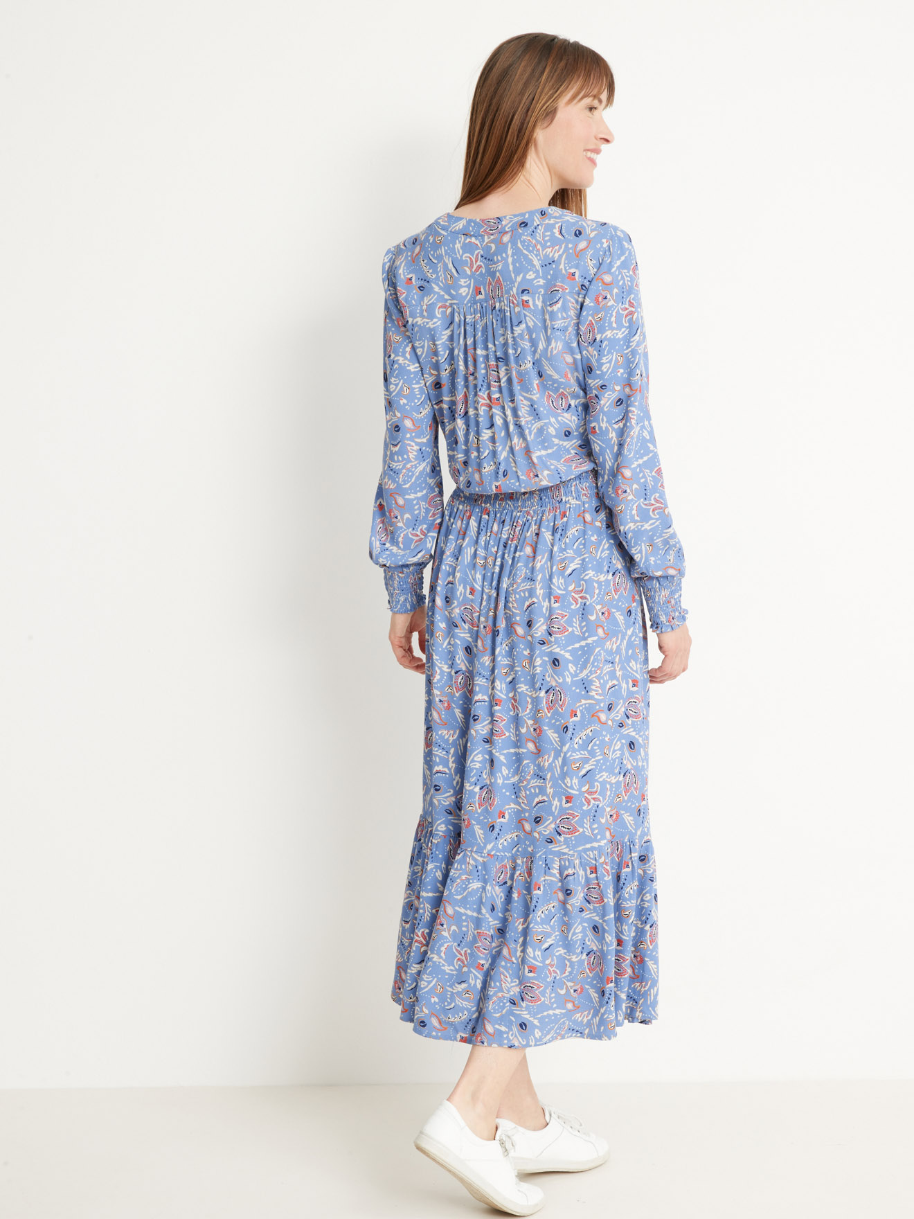 Robe à volant taille smockée