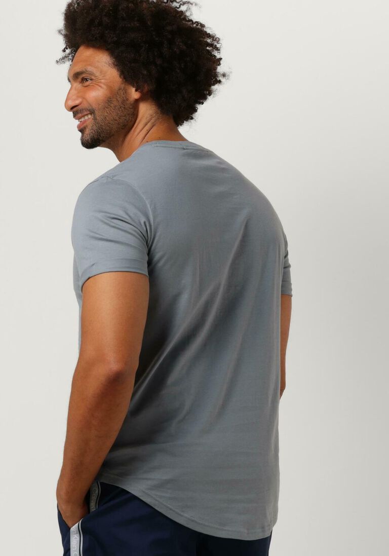 CALVIN KLEIN grijze calvin klein t-shirt badge turn up sleeve